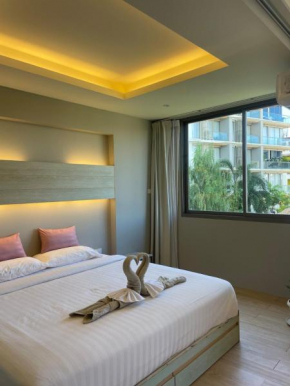 Beachside Apartment in Ao Nang, Prime Location Gem